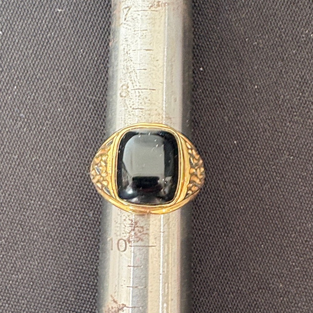 Vintage Elegant Black and Gold Men's Ring